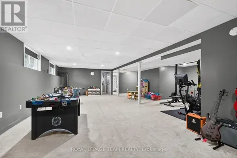 281 Bristow Dr Drive Montague ON K7A 5B8
