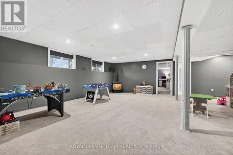281 Bristow Dr Drive Montague ON K7A 5B8
