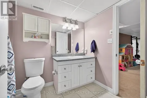 281 Bristow Dr Drive Montague ON K7A 5B8