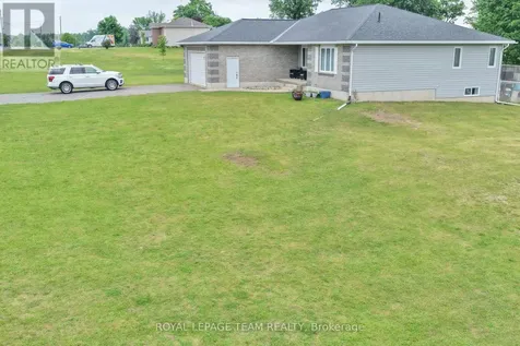 281 Bristow Dr Drive Montague ON K7A 5B8