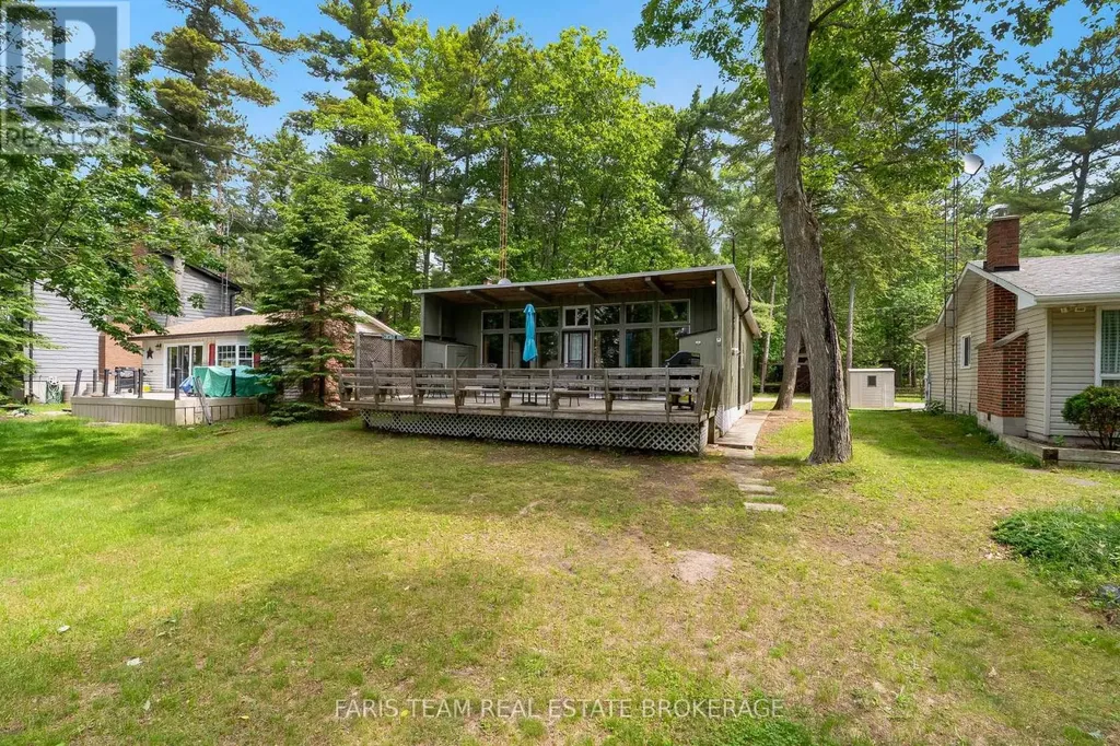 34 Quesnelle Drive Tiny ON L9M 0N3