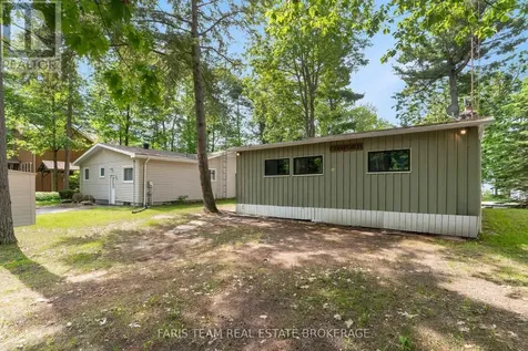 34 Quesnelle Drive Tiny ON L9M 0N3