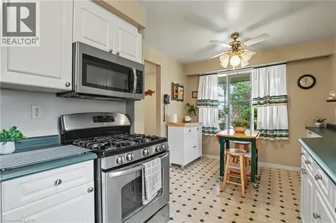 196 Guildwood Drive Hamilton ON L9C 6S5