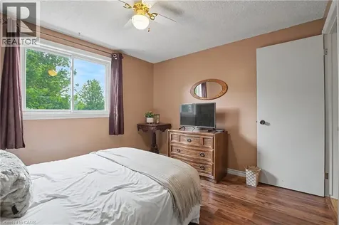 196 Guildwood Drive Hamilton ON L9C 6S5