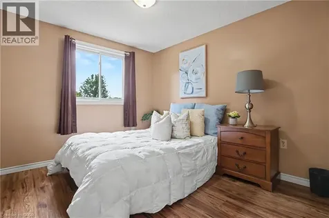 196 Guildwood Drive Hamilton ON L9C 6S5