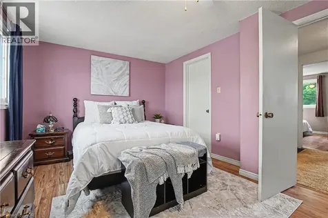 196 Guildwood Drive Hamilton ON L9C 6S5