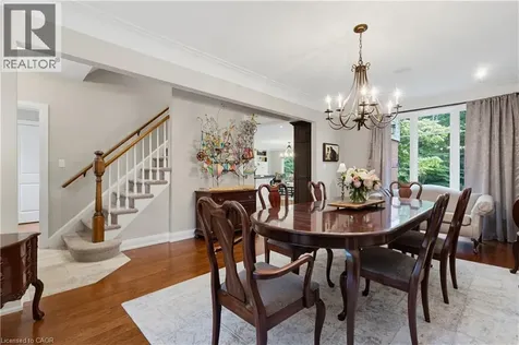 339 Smith Avenue Burlington ON L7R 2T9