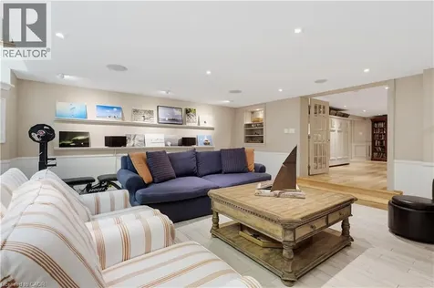 339 Smith Avenue Burlington ON L7R 2T9