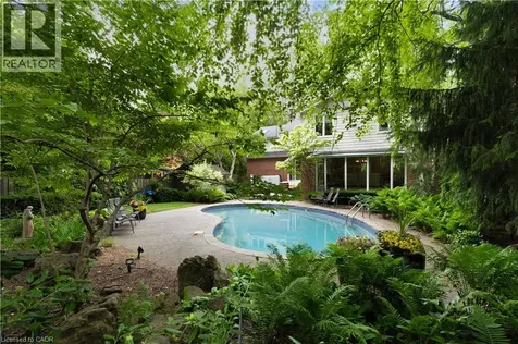 339 Smith Avenue Burlington ON L7R 2T9