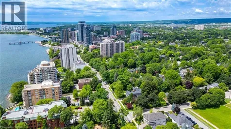 339 Smith Avenue Burlington ON L7R 2T9