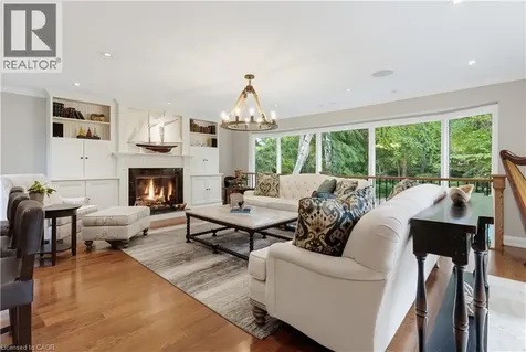 339 Smith Avenue Burlington ON L7R 2T9