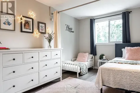 112 Kathryn Crescent Stratford ON N5A 2Y7