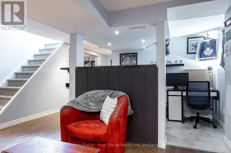 112 Kathryn Crescent Stratford ON N5A 2Y7