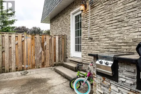 112 Kathryn Crescent Stratford ON N5A 2Y7