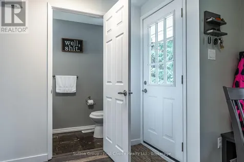 112 Kathryn Crescent Stratford ON N5A 2Y7
