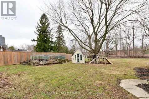 219 Sunset Drive St. Thomas ON N5R 3C2