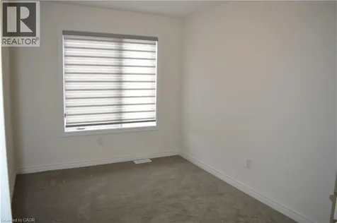 32 Dryden Lane Hamilton ON L8H 0B6