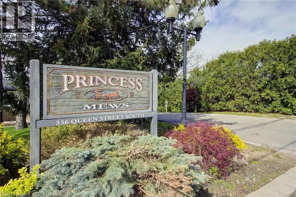 336 Queen Street South Mississauga ON L5M 1M2