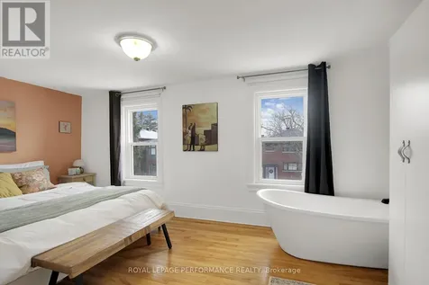 345 Tweedsmuir Avenue Ottawa ON K1Z 5N3