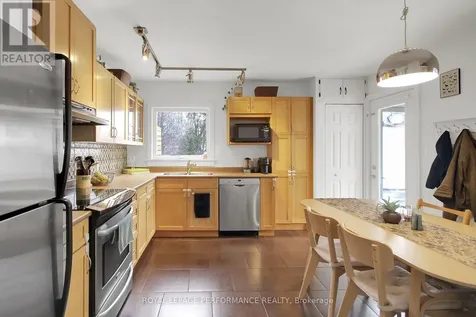 345 Tweedsmuir Avenue Ottawa ON K1Z 5N3