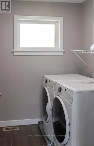 305 Oxer Place Ottawa ON K2V 0C6