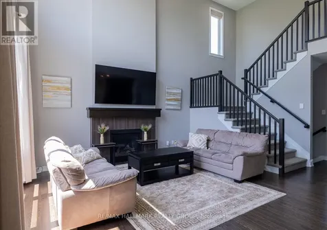 305 Oxer Place Ottawa ON K2V 0C6