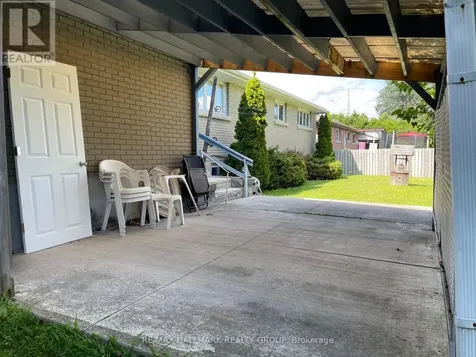 88 Hillcrest Drive Brockville ON K6V 3J4