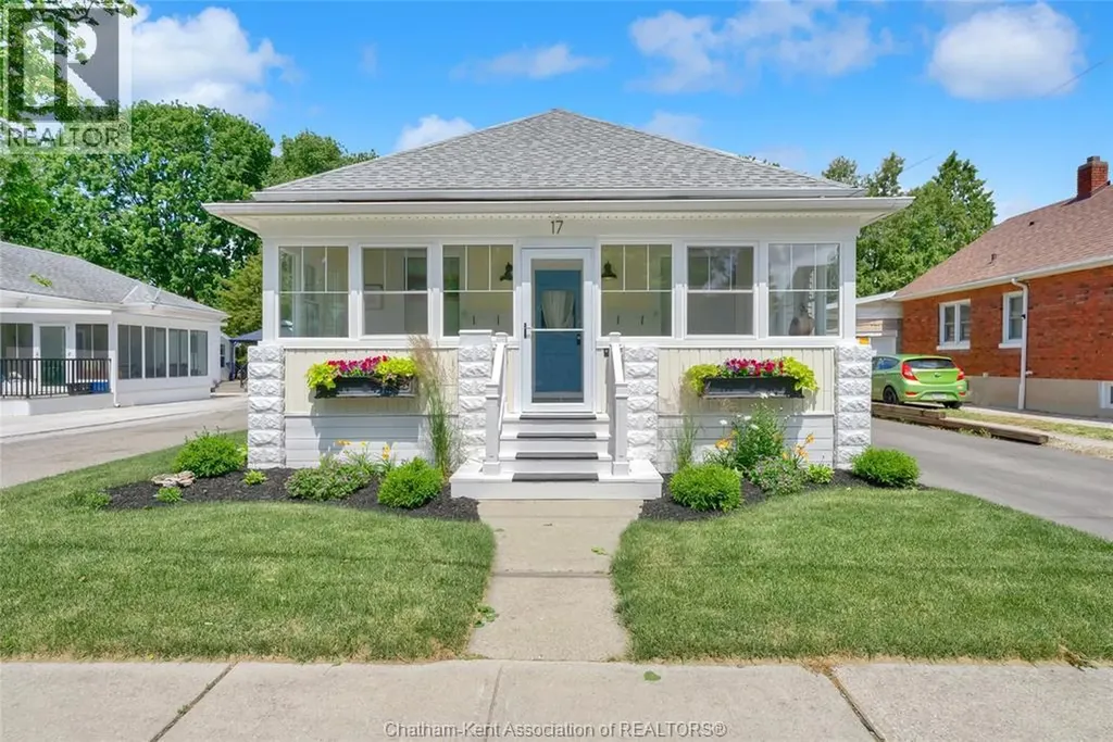 17 Lowe Street Chatham ON N7L 1J6