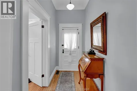17 Lowe Street Chatham ON N7L 1J6