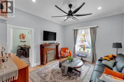 17 Lowe Street Chatham ON N7L 1J6