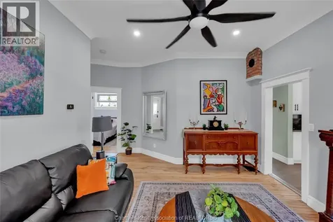 17 Lowe Street Chatham ON N7L 1J6
