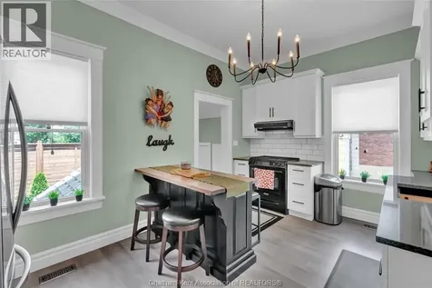 17 Lowe Street Chatham ON N7L 1J6