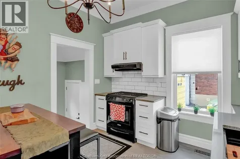 17 Lowe Street Chatham ON N7L 1J6