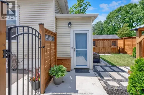 17 Lowe Street Chatham ON N7L 1J6