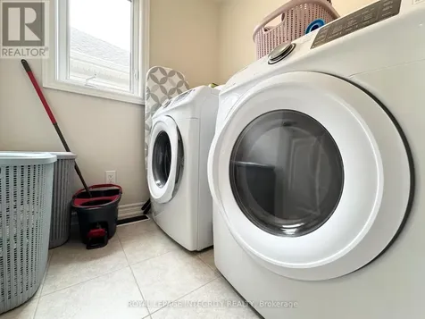 3580 River Run Avenue Ottawa ON K2J 6J7