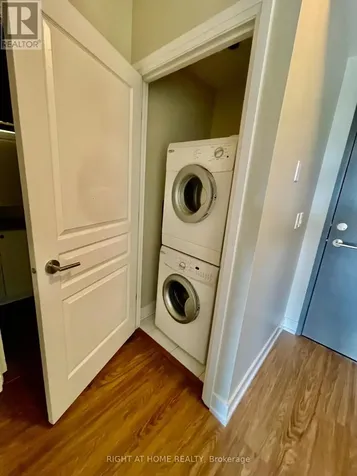 118 Holmwood Avenue Ottawa ON K1S 5J5