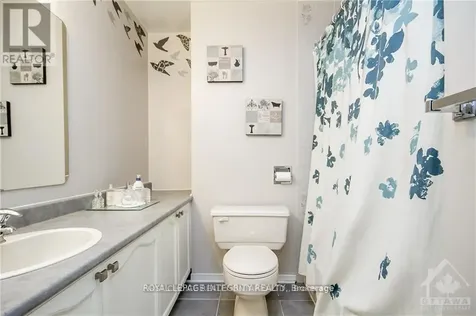 15 Peterson Place Ottawa ON K2L 4A8