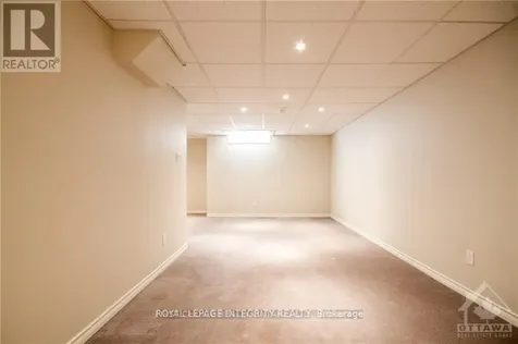 15 Peterson Place Ottawa ON K2L 4A8