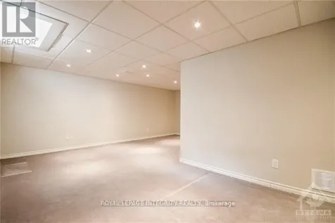 15 Peterson Place Ottawa ON K2L 4A8