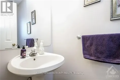 15 Peterson Place Ottawa ON K2L 4A8
