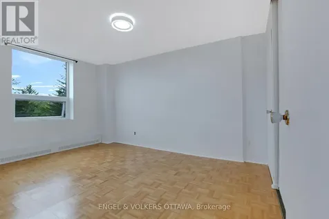 665 Bathgate Drive Ottawa ON K1K 3Y4