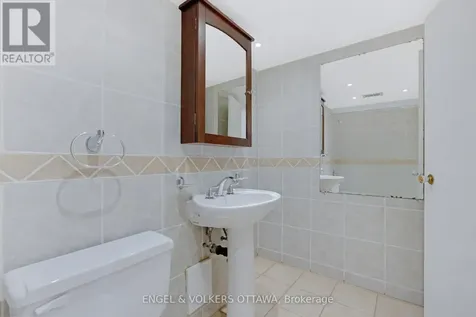 665 Bathgate Drive Ottawa ON K1K 3Y4