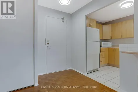 665 Bathgate Drive Ottawa ON K1K 3Y4