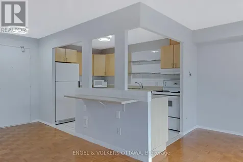 665 Bathgate Drive Ottawa ON K1K 3Y4