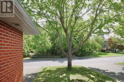 1152 Des Forets Avenue Ottawa ON K1C 5K6