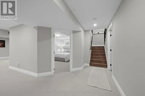 108 Scorpio Mews Ottawa ON K4M 0K3