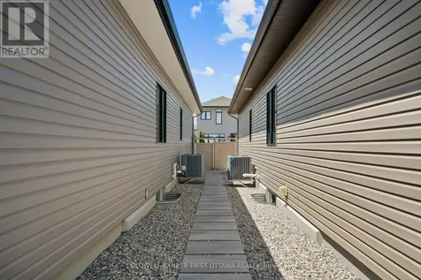 108 Scorpio Mews Ottawa ON K4M 0K3