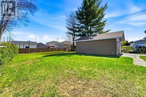 625 First Avenue Laurentian Valley ON K8A 5E3