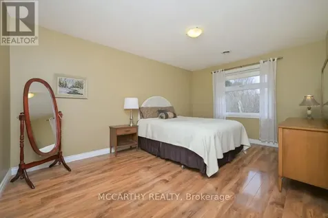 11 Lynda Avenue Mono ON L9W 1Z4
