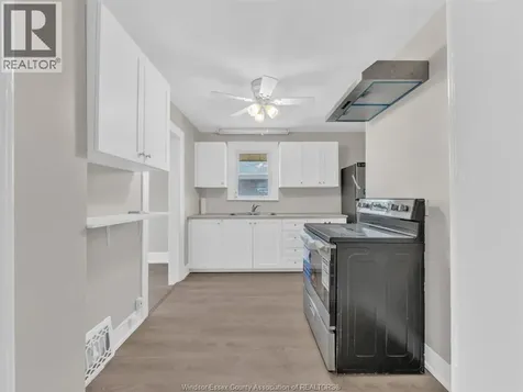 535 Pine Street Windsor ON N9A 6E6